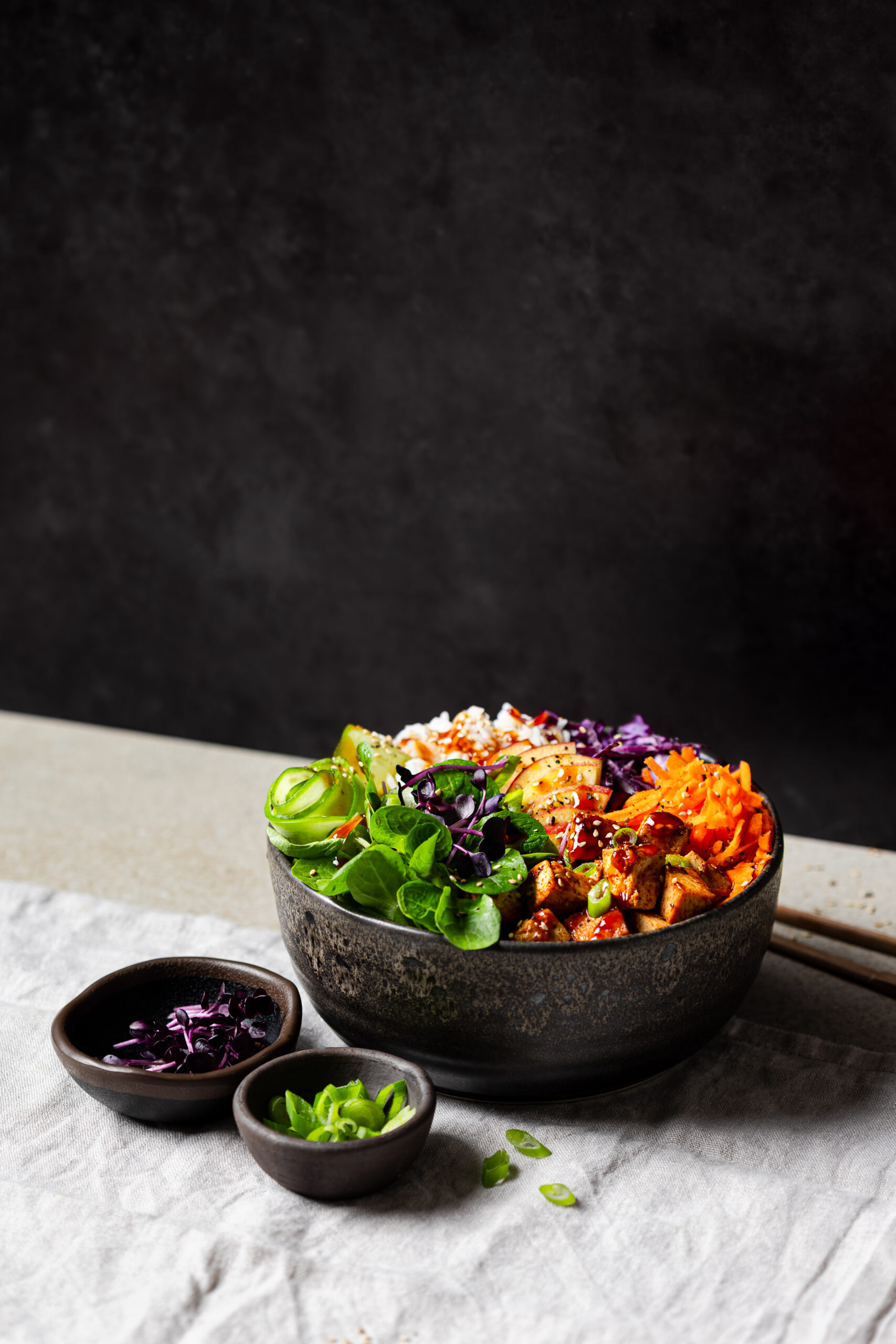 Tofu-Poke-Bowl-vegan-und-gesund-Food-Photography-Larissa-Günther