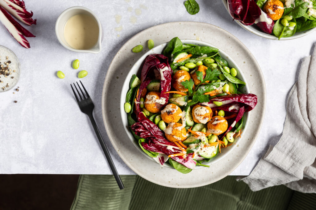 Winterliche-Falafel-Bowl-mit-Tahini-Larissa-Günther-Photography-1